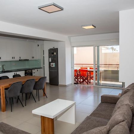 5 Sterne Apollo City Apartment Lavrion Exterior photo